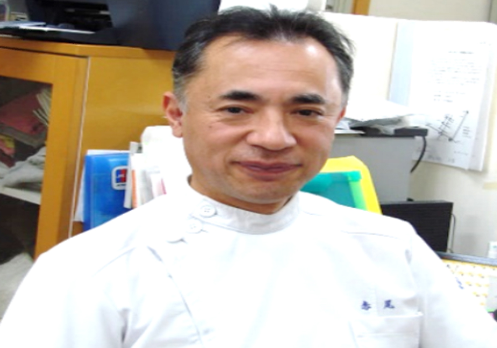 院長　赤尾伊智生